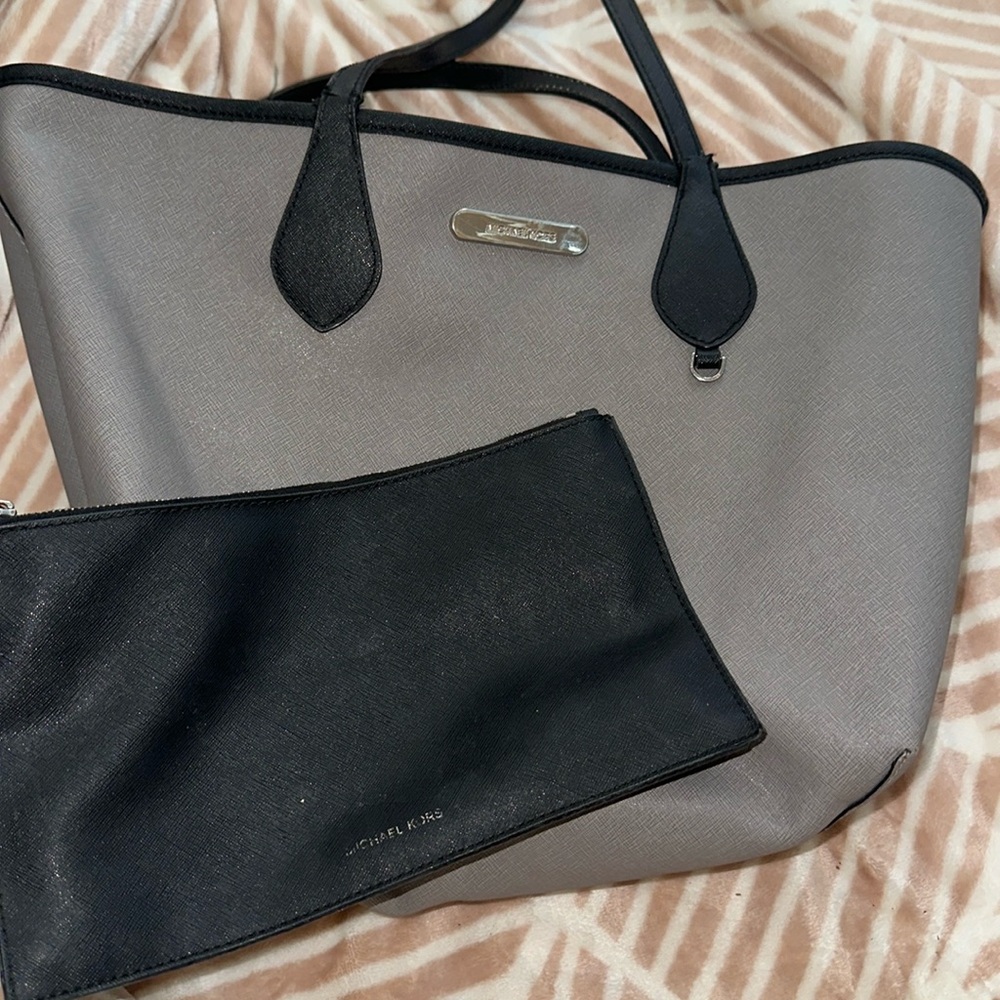 Micheal kors tote
